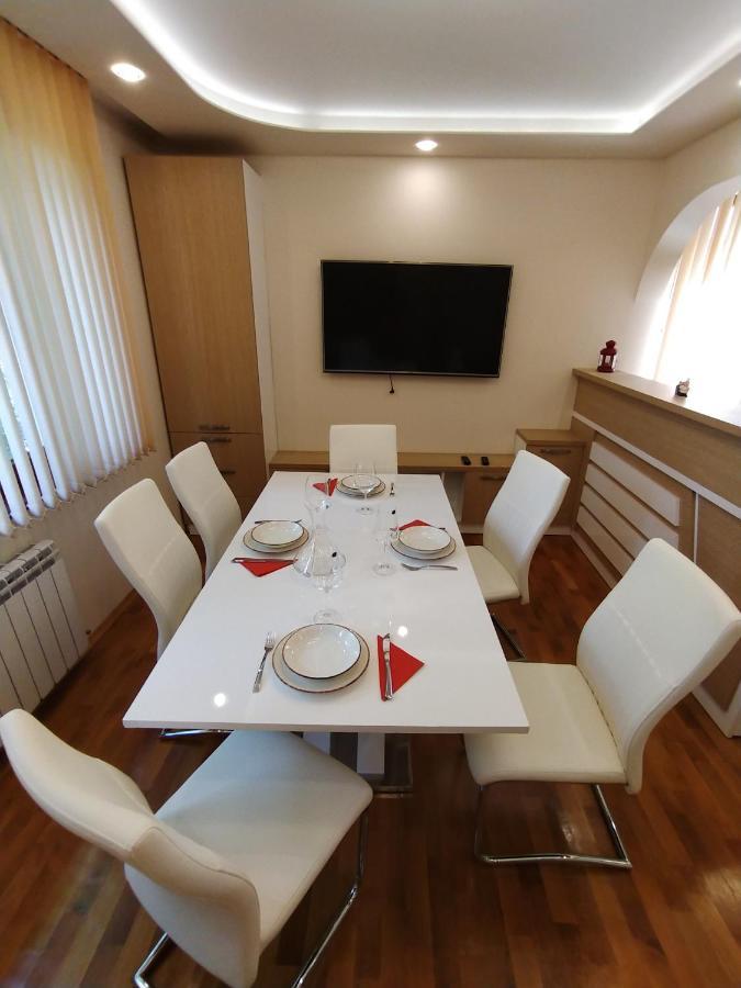 Апартамент Лукс Царевец-Център Veliko Turnovo Bagian luar foto